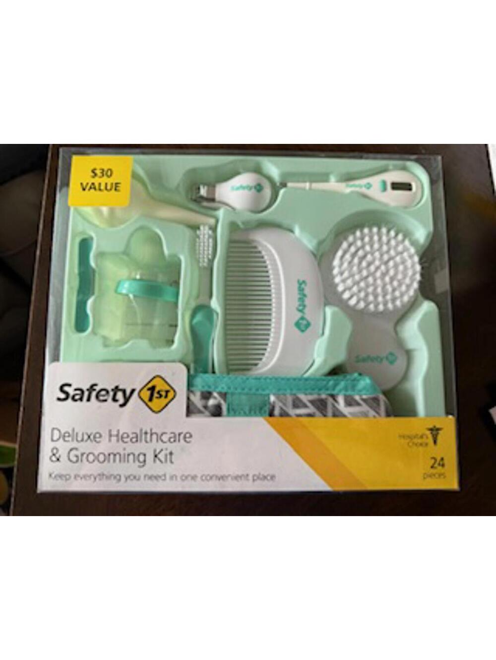 Safety 1st Deluxe Healthcare & Grooming Kit
